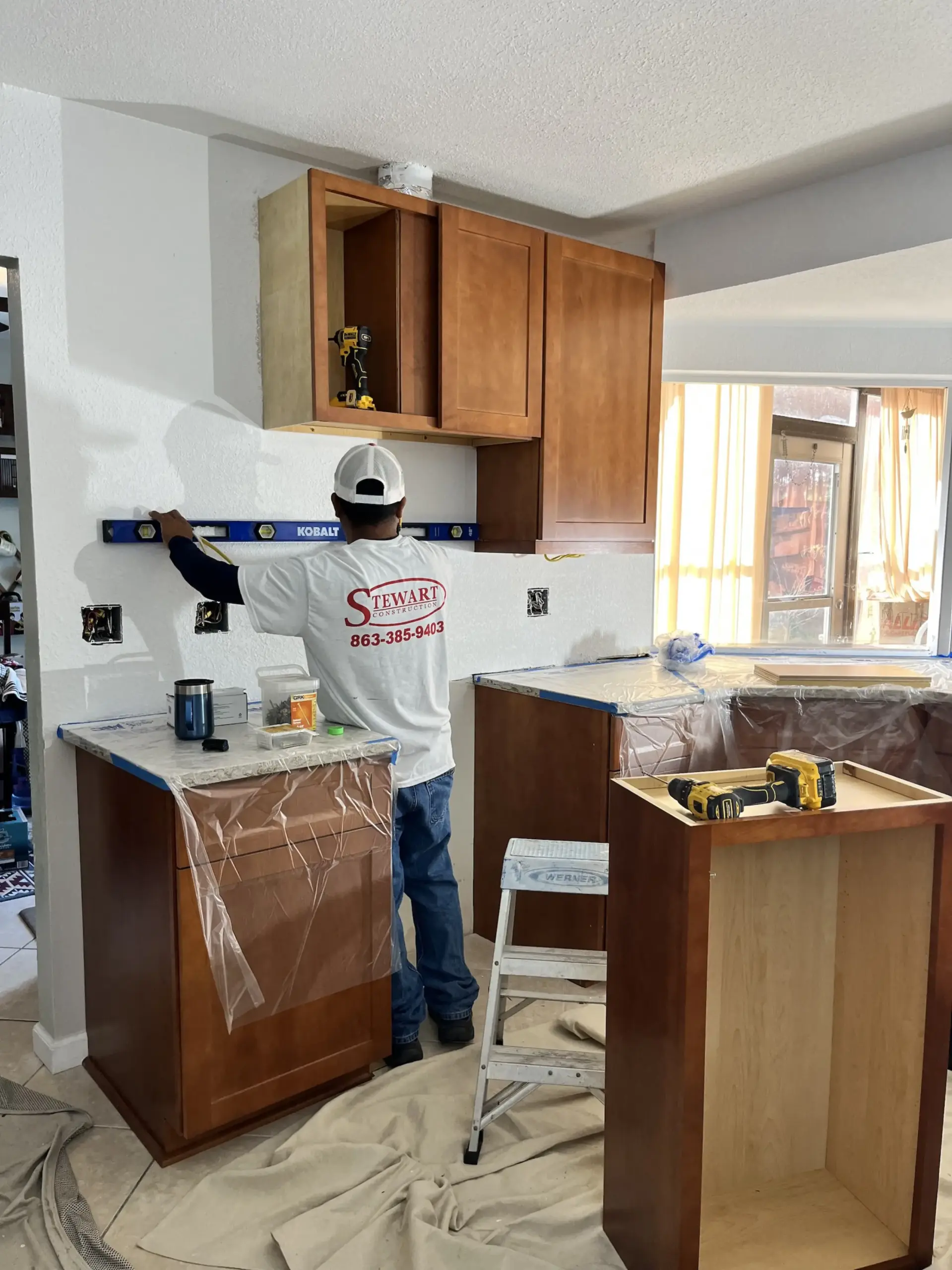 field crew remodeling a kitchen in Sebring, Florida